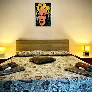 tinashouse.hotelinveneto.com/